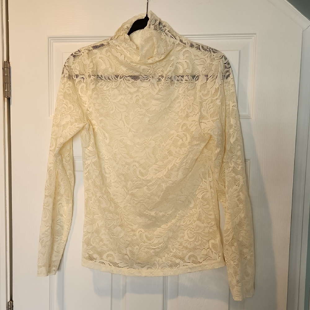 Joyfolie Cream Lace Long Sleeve Blouse